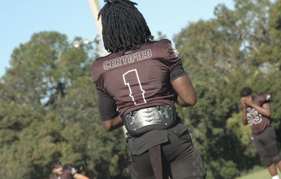 DariusDenmark0's tweet image. These are Some pics from nationals in Florida we came 3-1 #8grade @AlPopsFootball @Airsportsgroup1 @SportzFarm @__ShockTheWorld @OTTYF1