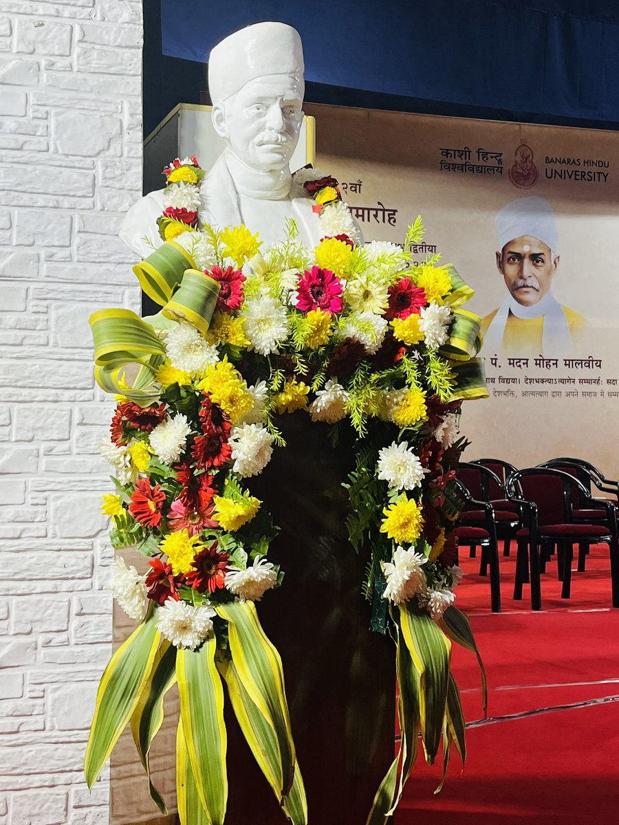bhupro's tweet image. All set!

#Welcome Graduands!

#Convocation2022 #BanarasHinduUniversity #BHU #Convocation