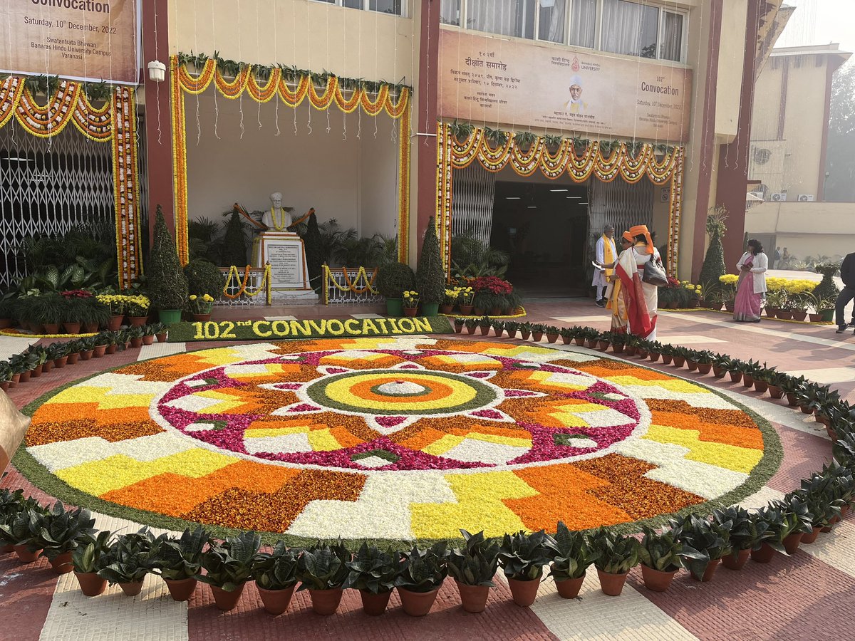 bhupro's tweet image. All set!

#Welcome Graduands!

#Convocation2022 #BanarasHinduUniversity #BHU #Convocation