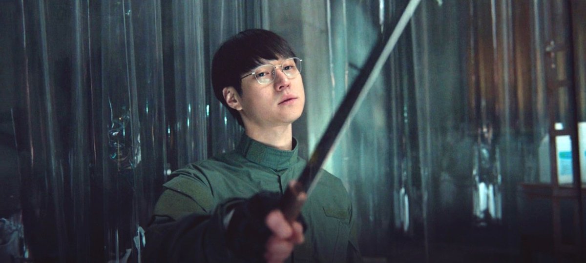Fifi1700's tweet photo. Another serial killer thinking of himself as an artist😳But the statue thingy was creepy🥺 #GoKyungPyo nailed that typical psycho role🔥CHILLS DOWN SPINE PORTRAYAL 😳Appearing normal &amp; quite on outside while being the most horrible creep inside..
#Connect #CONNECTonDisneyplus https://t.co/oK4v8E9v1u