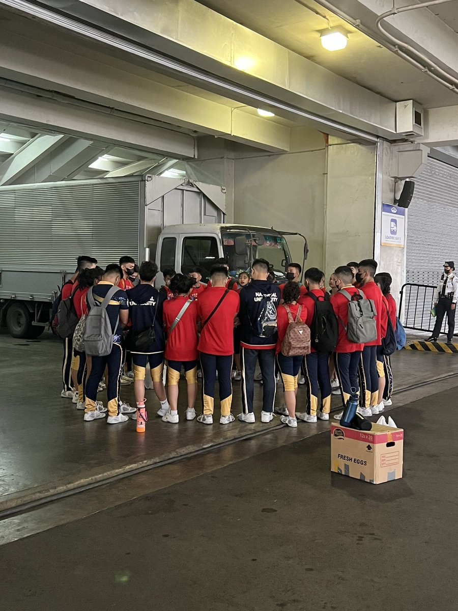 ItsPhoenixSy's tweet photo. NU Pep Squad is here https://t.co/mLxzi1U83f