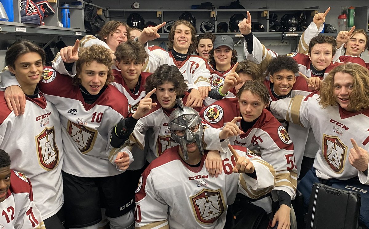 Match 4/Game 4. Final. Joueur du match: Nathan Penman qui obtient le 🍩! <a href="/neshleague/">NESHL</a>