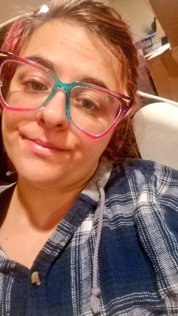 LSpark101's tweet photo. I'm feeling #defeated. Spent the last few days calling around 2 organizations w/ no luck getting financial aid w/ #movingcosts &amp; #securitydeposit.

Any #donations will #help me get settled into my #apartment

#gofundme:
https://t.co/JLIRA99huu​

#Cashapp: $mossneedsyourhelp https://t.co/oFWfK4qvEW