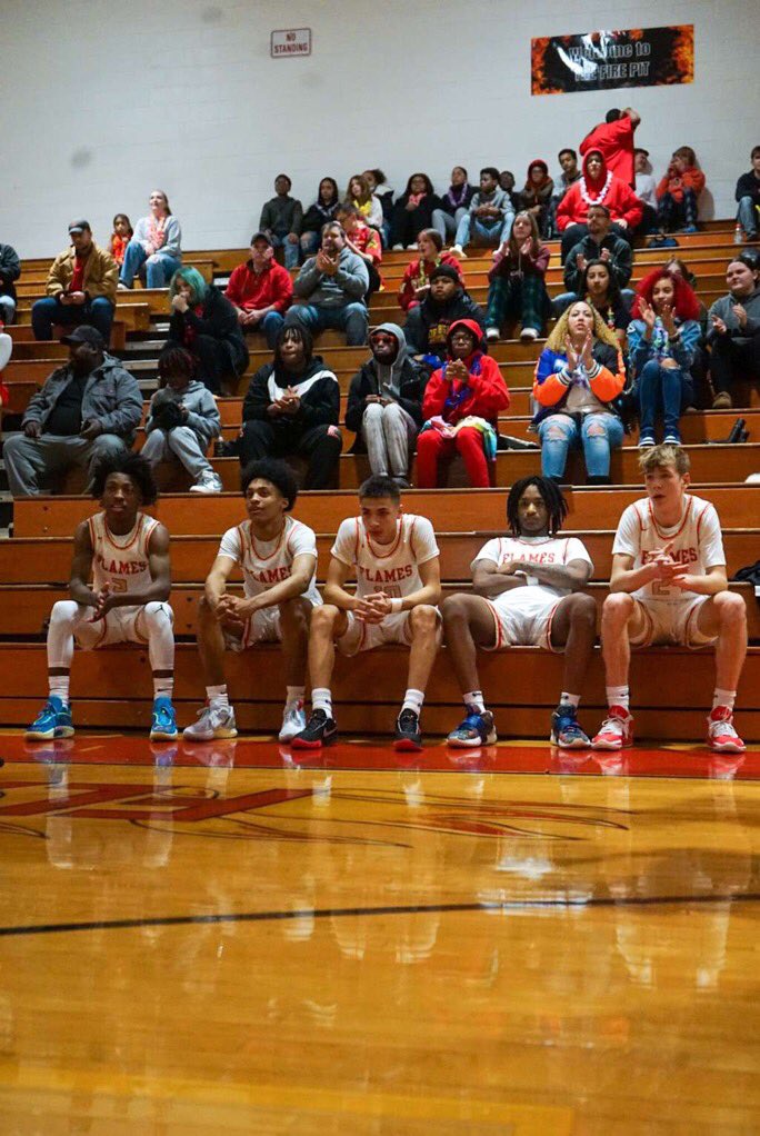 Stevie Goetz with 24pts
Josh Williams with 21pts
Ty Daniel's with 12pts
Landon Lockett with 10pts. Good win tonight‼️