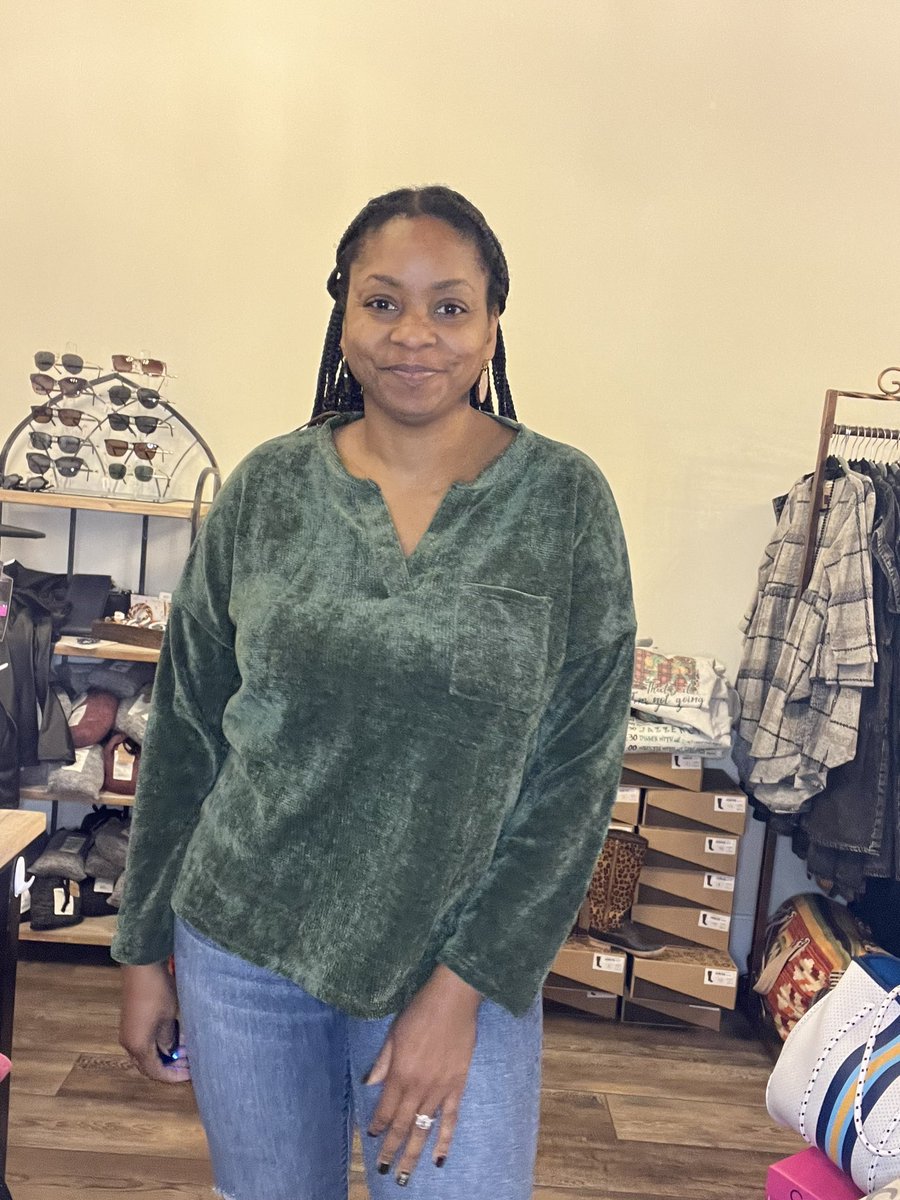 Cotiqueshop's tweet photo. Shop all the new things tomorrow!
Open 12-6pm
***Top available in red and in green
****Sizes Small-3XL in both
#comfytops #greatstyle #forsythga #boutiquestyle https://t.co/BhRPdzSAY9