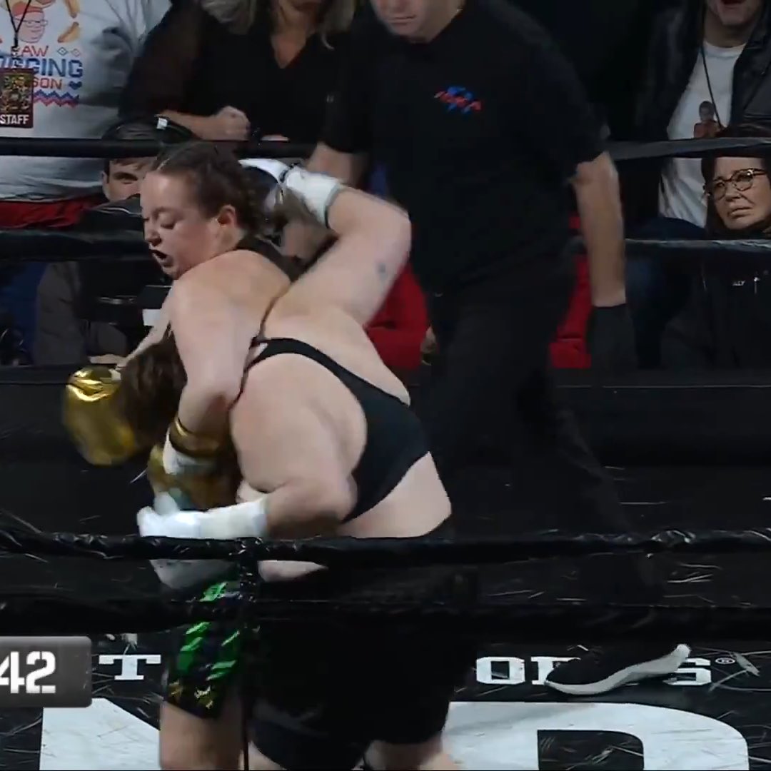 roughnrowdy's tweet photo. #RNR19 https://t.co/ODJhO6PYaS
