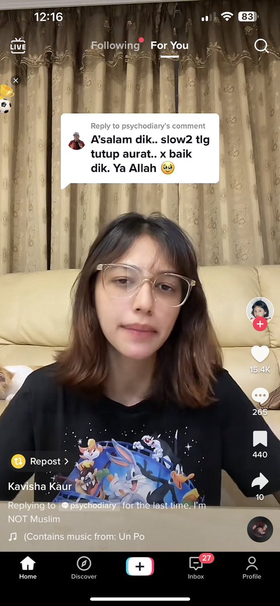 amer__aljeffrey's tweet photo. Melayu Malaysia with their obsession in asking non-Muslim to act like a Muslim.

Girl obviously “Kaur”. Which part of non-Muslim yang diaorang ni tak faham? Terlalu hidup dalam bubble Muslim Majority or Malay majority sampai tak tahu mengenai nama bangsa lain? https://t.co/ZzDYar0Fkd