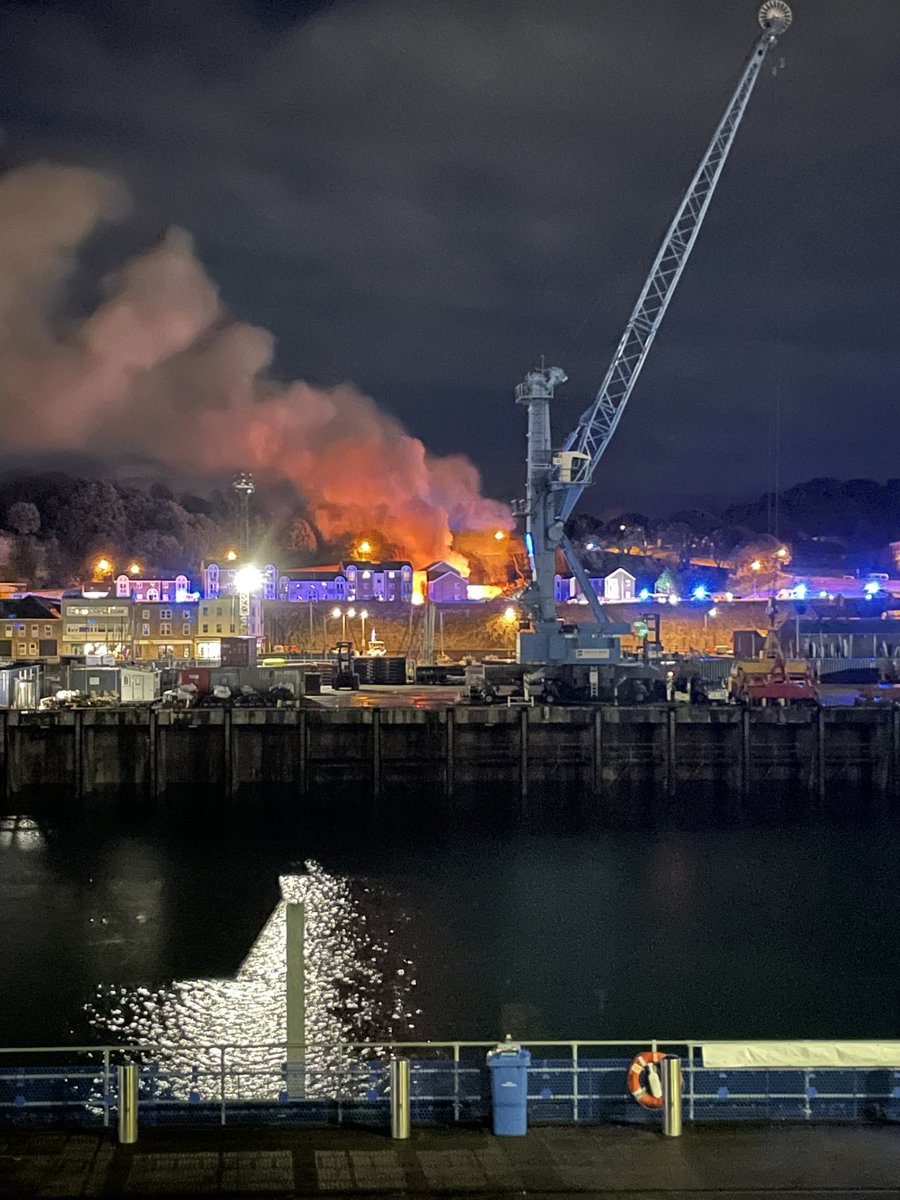 just_daniel1411's tweet photo. Jersey Channel islands explosion https://t.co/KqEUDtyqTo