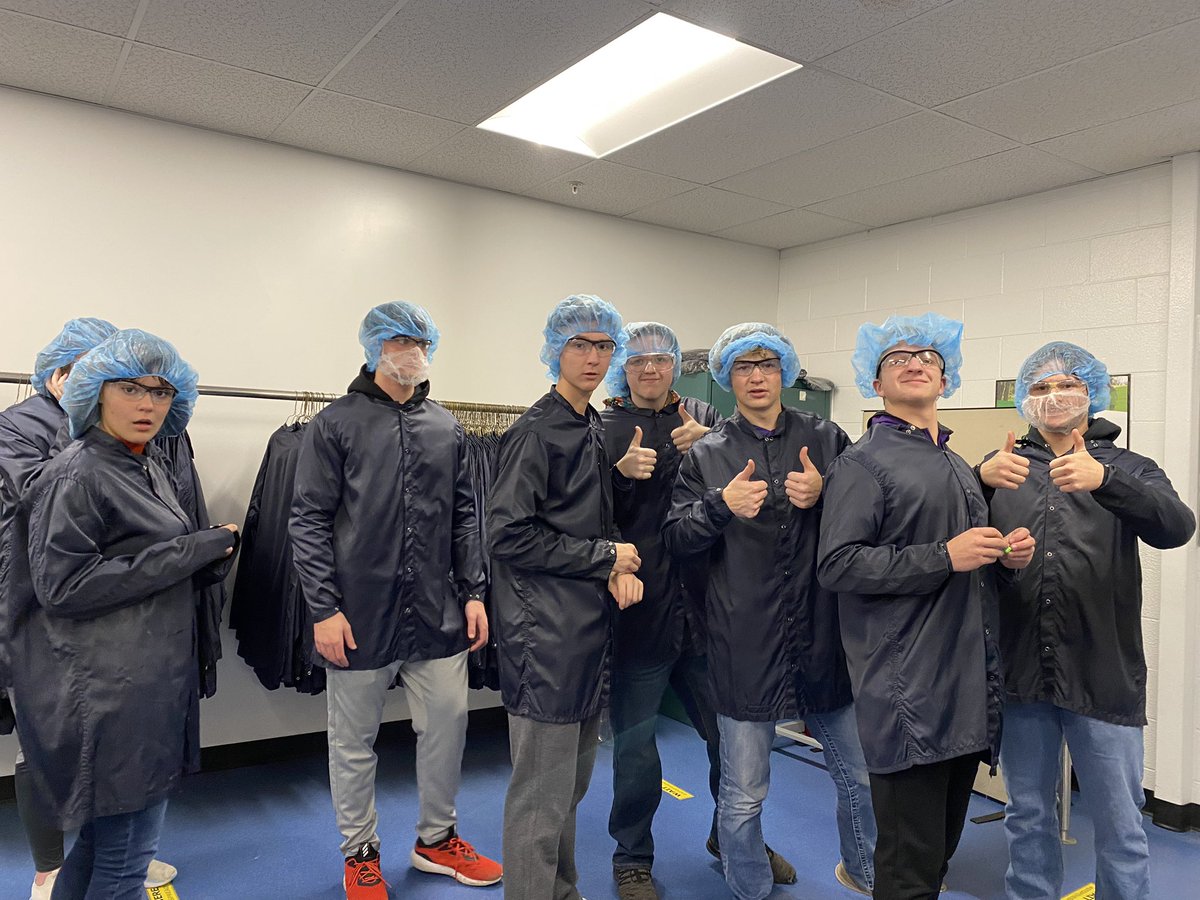 HoldregeGO's tweet photo. The HHS juniors had Career Day today. They went over their @asvabcep scores, attended a career fair in the gym, then toured BD/embecta and Landmark or PMHC and Allmand. #HoldregeDusters https://t.co/ppZHepUG2L
