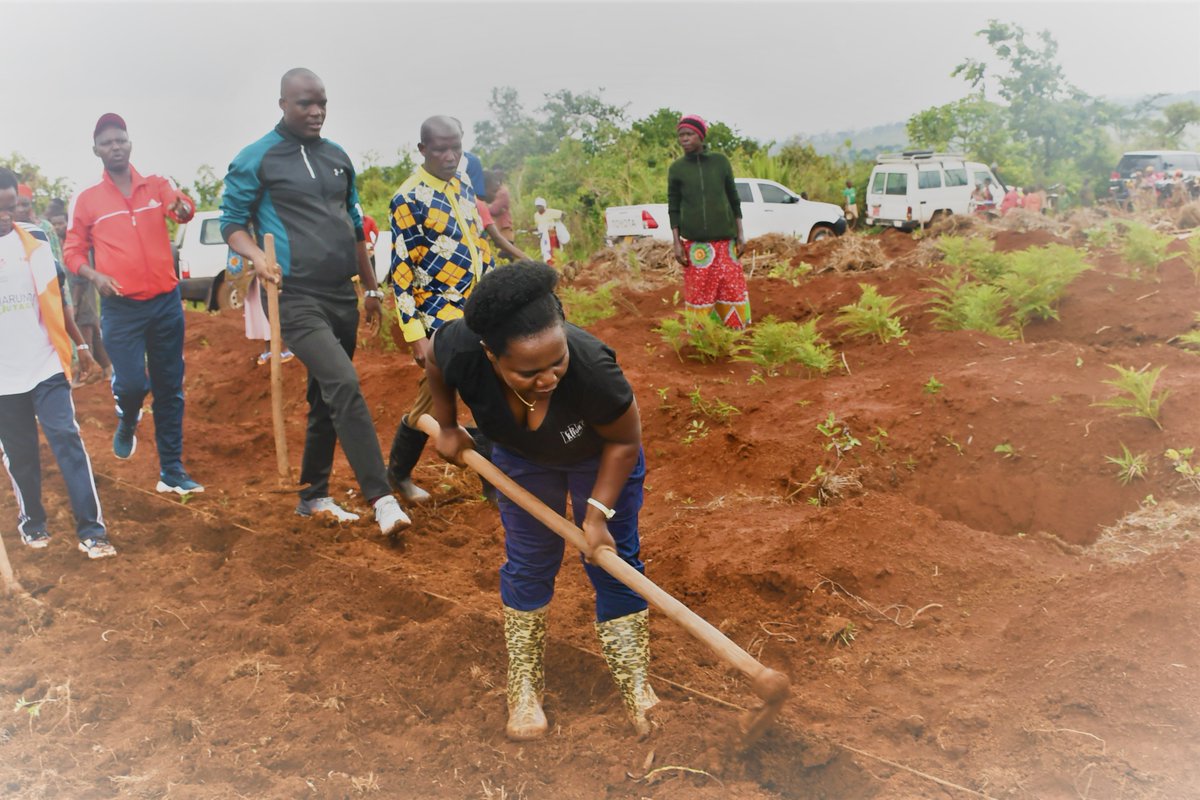 MiniJusticeBdi's tweet photo. Turabateye intege, kandi tuzokwama tubashigikiye. Raba vyinshi ngaha https://t.co/HjOe1X9huk https://t.co/x0ErPc0aIU