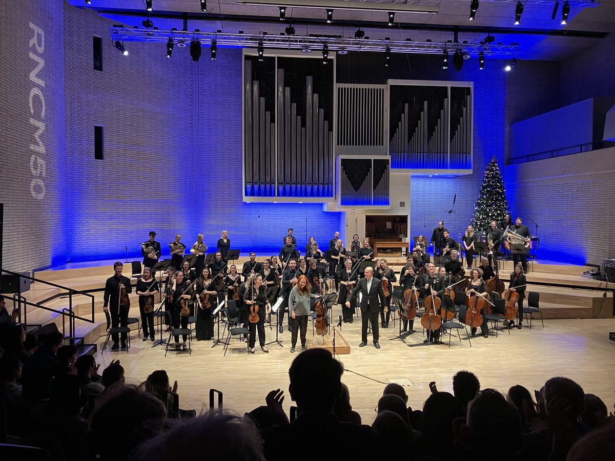 Wonderful side-by-side 50th celebration last night ⁦@rncmlive⁩ with the ever inspiring ⁦@MancCamerata⁩ and Gabor Takacs-Nagy with Hannah Roberts playing Elgar Cello Concerto and a top new work by alumna ⁦@C_Smickersgill⁩