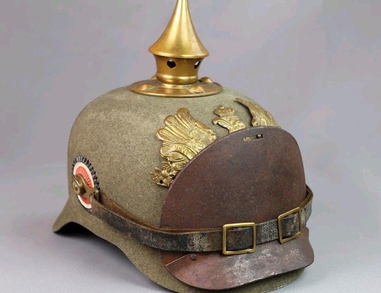 Dannyk37536911's tweet photo. Not something I’ve seen before but very interesting The Prussian Pickelhaube with a Stirnplatte
#73rd_füsilier_regiment #imperialgermany #ww1german #prussia #hannoverian #princealbrechtofprussia https://t.co/P7Mipa5mFt