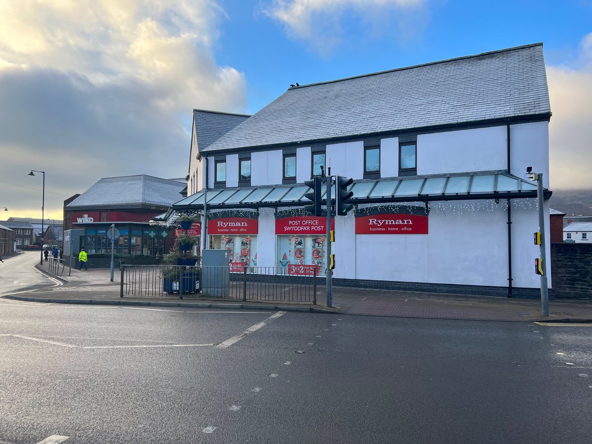 JanePCook's tweet image. My first visit to the new totally inadequate Post Office in Abergavenny today and they have no 2nd class stamps!