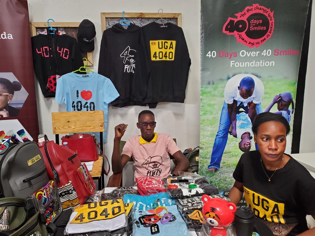 NzePatoh's tweet photo. Stall 2: @40days_40smiles 
They are a non profit organization which supports underprivileged children to improve their learning outcomes and acquire skilss which will enable them positively influence their communities.

They sell merch to help them raise funds
#TubayoWithPatoh https://t.co/HUthin3RP1