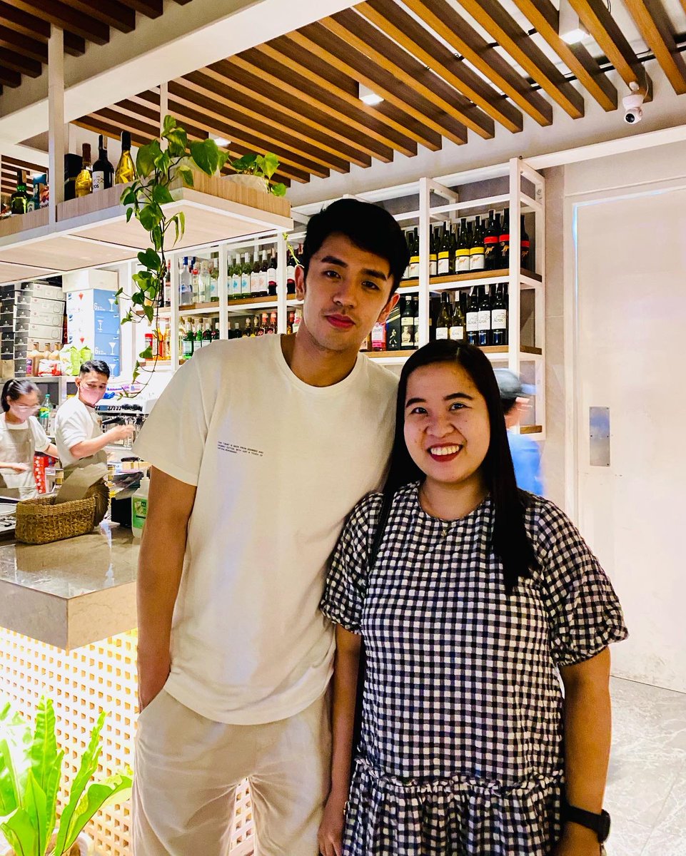 katchrizeeee's tweet photo. Time flies really fast. I'm going home na. 🥹 Thank you for being so friendly and approachable, David. See you again soon!! ❤️🥹 https://t.co/tBP1ZBOoRt