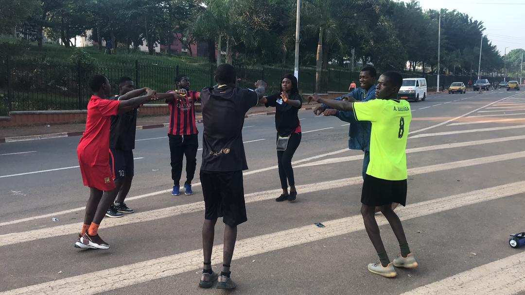 RoffCameroon's tweet photo. Celebrating #HumanRightsDay2022 @RoffCameroon engages #IDP boys from the Far North Region in sports and #HumanRights talk.
@UEauCameroun @unicefcameroon @UNFPACameroon @RefugeesCmr @UN_Cameroon @DrJustinKoffi @PNUDCameroun @MaddyJulia @UKinCameroon @USEmbYaounde @CanadaCameroon https://t.co/bXv0tX2Dvk