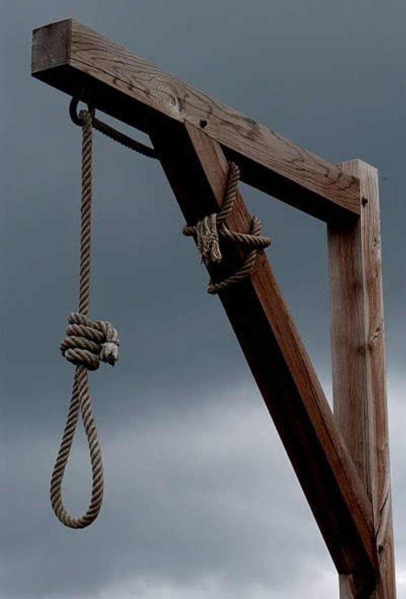 ErdemOzveren571's tweet image. Eğer Çocuk İstismarcısı Değilsen,
Pedofili - Sapık Değilsen,
Katil-Tecavüzcü Değilsen

ALLAH'ın Kanunu olan
Şeriatten Niçin Korkuyorsun?

Haydi Hodri Meydan Kuralım,
Şehrin En işlek Meydanında
Dar Ağacını Bu işi Yapanları
Tek Tek Sallandıralım Var mısınız?

Kısasta Hayat Vardır !