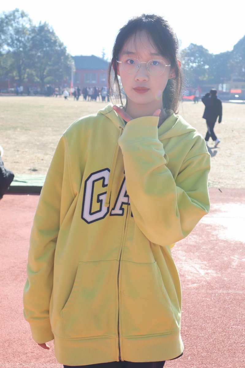 KissM6487's tweet photo. #女高 #女高中生 #清纯女高 #学生妹 #高中生 #高中女 #眼镜妹 #眼镜娘 https://t.co/C14ngRQqxO