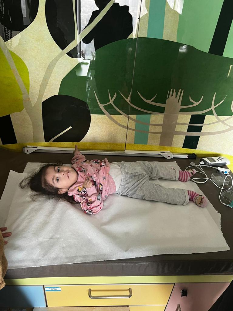 Hani büyükler korurdu küçükleri. Yardım istediğimiz kapılar sertçe kapanıyor yüzümüze.
Nefes bize yardım edin diye bakıyor. Duyun sesini.26 aydır yaşamak için mücadele ediyor!

VALİLİK ONAYLI İBAN
TR 82 0001 0004 4696 1008 6550 04
NİLAY YEŞİL\ZİRAAT BANKASI

Sigara #Hollanda #son