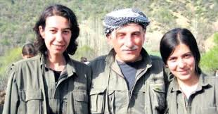PrometheusDevam's tweet photo. Selahattin Demirtaş'ın bir eli yağda bir balda kolejlerde olurken, gariban kürt vatandaşlarımızın çocukları Duran Kalkan gibi teröristlere meze oluyor.
RECEP İVEDİK İZLEMİYORUZ 
Yobaz, Cüneyt, Sapık https://t.co/b6jJLsLIuj