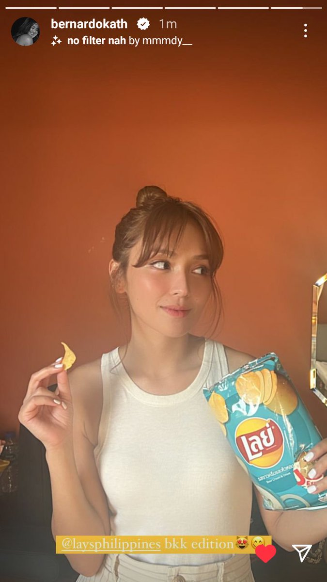 “@LaysPhilippines BKK edition 😻😋” — Kath 💛 📷 @bernardokath’s Instagram story @min_bernardo @BoyBangus #KathrynLovesLays #LaysDeliciouslyDistracting #KathrynBernardo