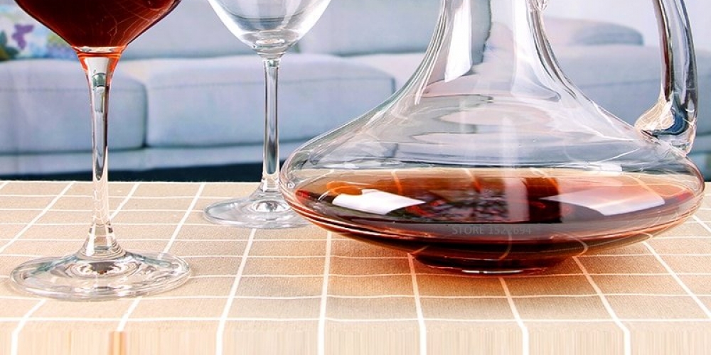 BaraccessoriesB's tweet photo. Flat Base Crystal Red Wine Decanter
For only $ 55.75 - Buy it here: https://t.co/KfruxHJtqD

#cheers #freeshipping Bar Accessories https://t.co/C4IzfhyFgi