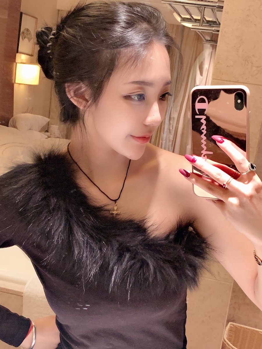 Ingrid75013295's tweet photo. Good body needs to show off https://t.co/vHIeK2PsHm