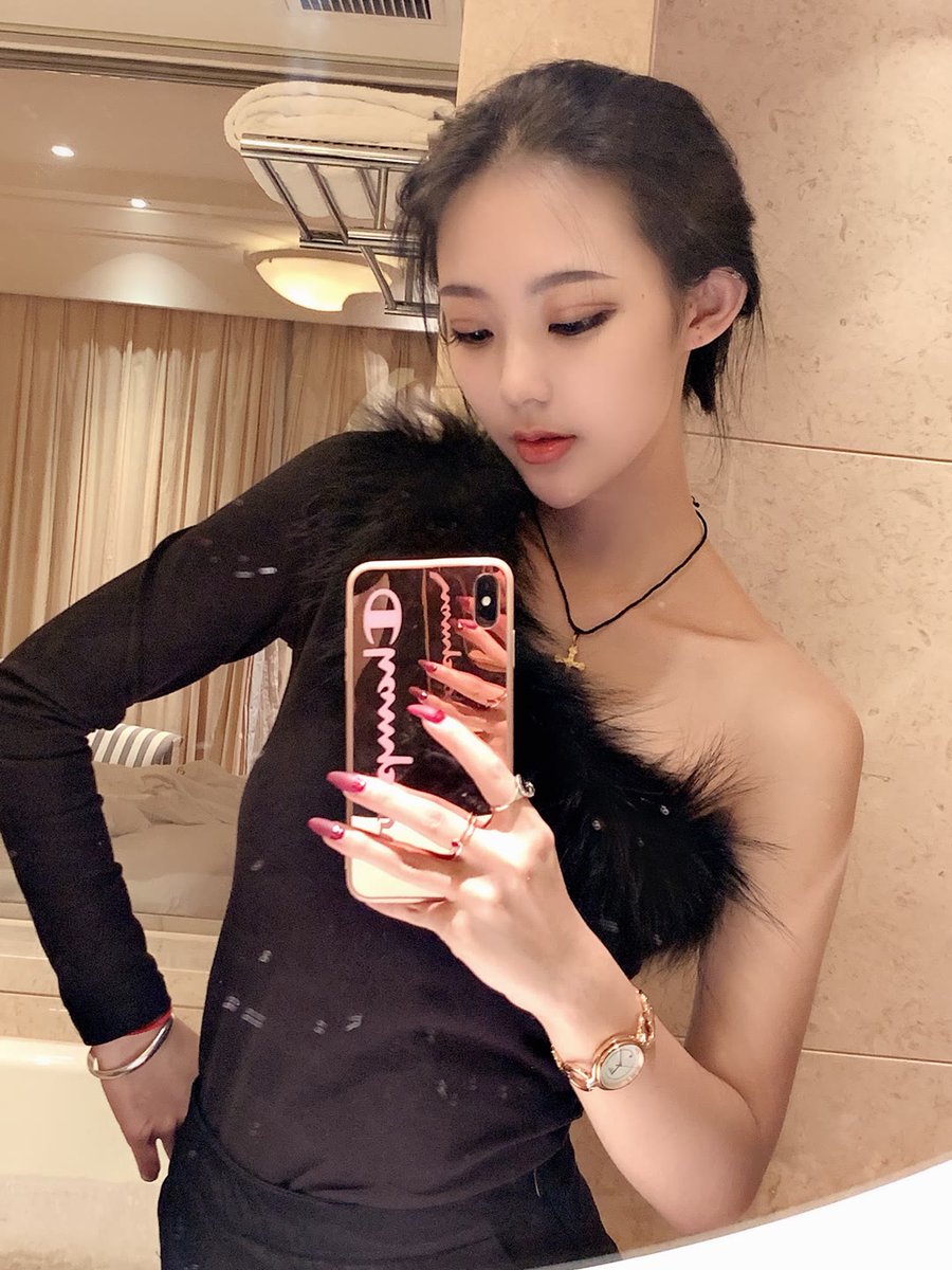 Ingrid75013295's tweet photo. Good body needs to show off https://t.co/vHIeK2PsHm