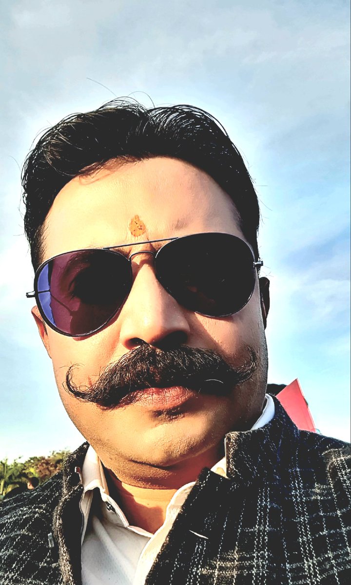 Avirajashokjain's tweet image. Random click