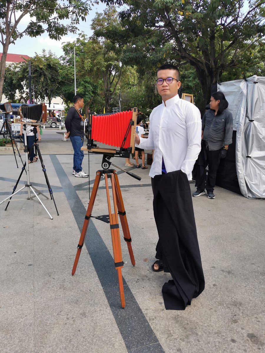 BigBig0134's tweet photo. ทำทีเป็นตากล้องท่านหนึ่ง
Chiangmai design week.
#เนกาถีบ #chiangmai
#Chiangmaidesignweek https://t.co/heqFYvhU6Q