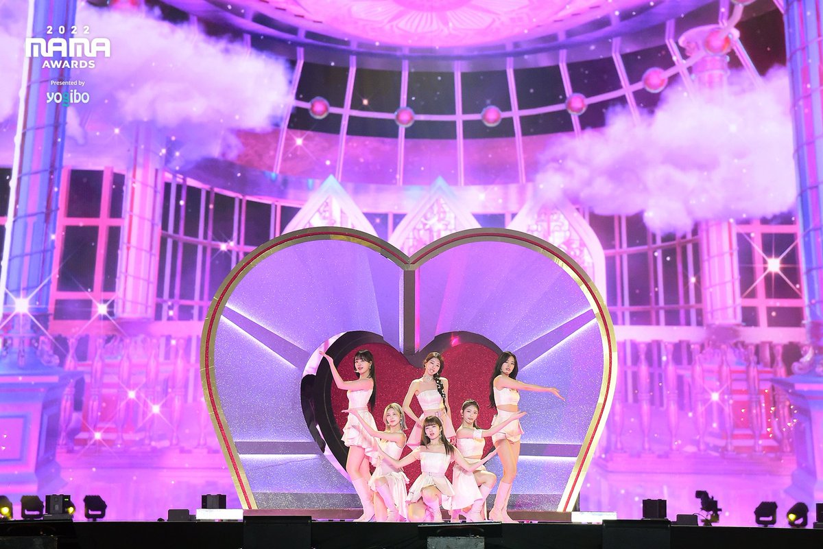 What’s After Like? DIVE, did you enjoy our performance at MAMA 2022? We had a wonderful time performing at such a grand stage and we were beyond happy that we were finally able to show you what we have prepared specially for you. ♡