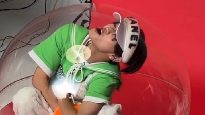 zhongchnleo's tweet photo. m here, so whos alive???? https://t.co/CmnM0GYCE4