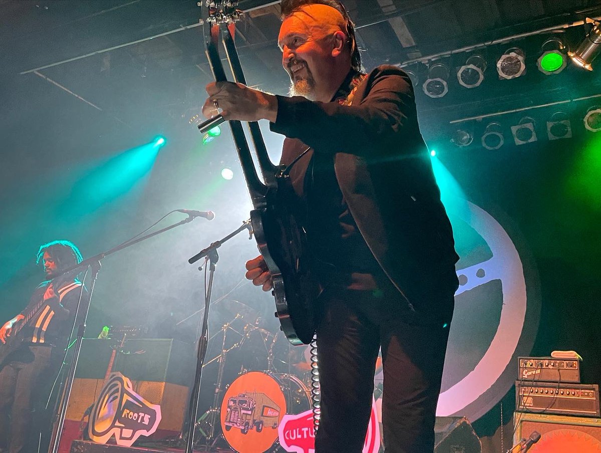 nbootsma's tweet photo. Hey @Big_Sugar_Music, thanks for an amazing show.  Knew I was gonna miss my train for the encore. Not gonna get home til after 4.   So worth it. https://t.co/DCeFj5lg01