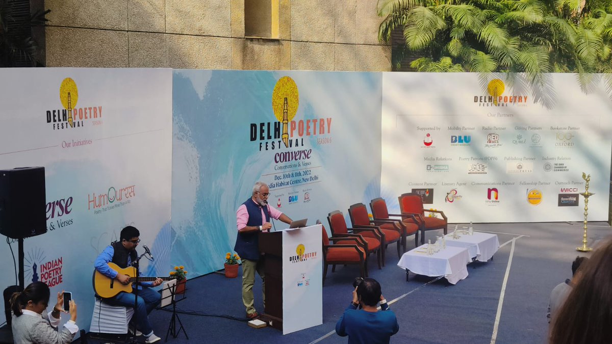DelhiPoetryFest's tweet photo. Inaugural ceremony with Arshia Sethi and Vineet Panchhi.
#dpf6
#delhipoetryfest https://t.co/tF1hpjYl3c