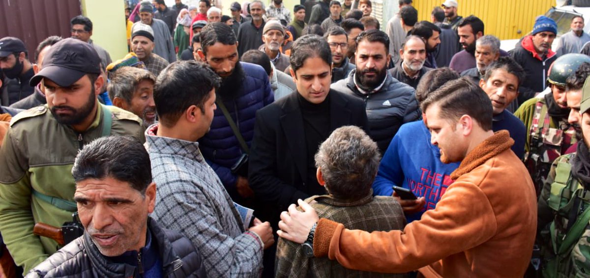 Junaid_Mattu's tweet photo. My people will respond the mudslinging, the sponsored hate campaigns and the malice.

And I assure you — they will respond RESOUNDINGLY.

Srinagar will herald #Change. https://t.co/s0Gxs0knon