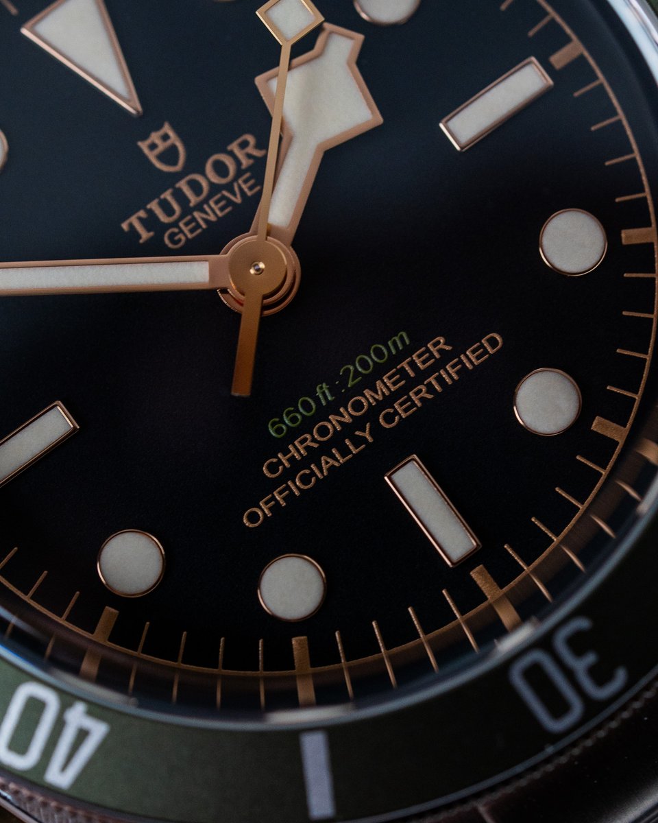 edinwatchco's tweet photo. An unworn 2022 example of this striking Harrods Black Bay £4495.00 https://t.co/7G6SP8vHA8