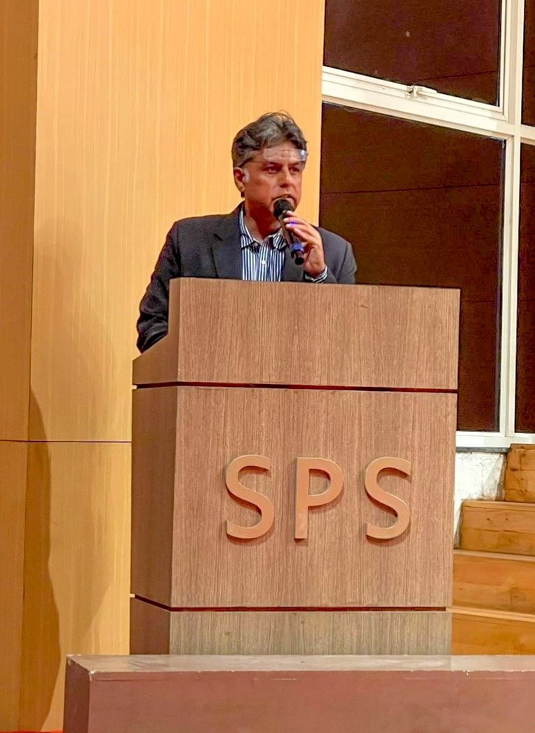 ManishTewari's tweet photo. Happy to have been a part of the annual function of Shalom Presidency School, Gurugram and encouraging students to continue persevering for their goals with commitment and dedication.

Congratulated the school management and young learners for putting together a good show. https://t.co/vX8xj9yZSE