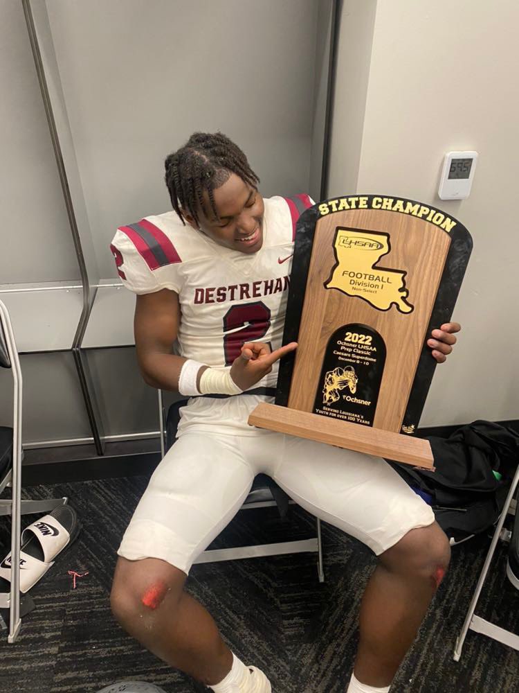 rocstarnard's tweet photo. RING US💍 https://t.co/2uHtVbIrwk
