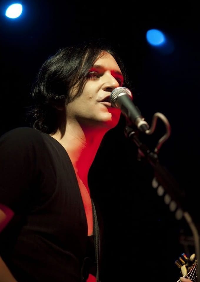 Happy Birthday to Brian Molko (Placebo)
(December 10, 1972). 
