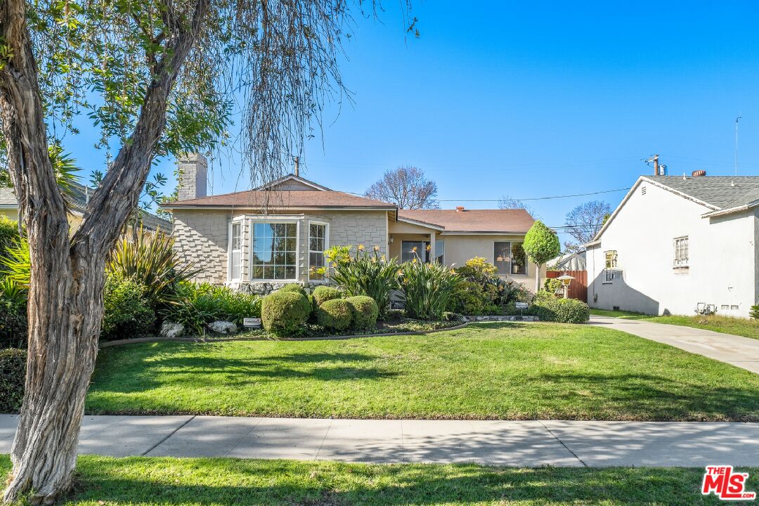 homesbydanny's tweet photo. Open House! ,  12/11/2022 1:00:00 PM, Full Details https://t.co/j1MLEWyzwn https://t.co/dnl4y1YUJH