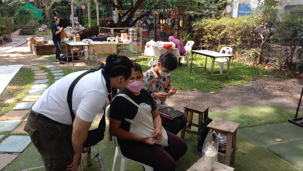 QueerriotTH's tweet photo. ชวนมาร่วม มาจอยกัน เพื่อความเบิกบาน! งานเบิกบานเฟส สุขภาวะและสุขภาวะทางจิตวิญญาน (Spiritual and Wellbeing Festival)

สถานที่ สวนครูองุ่น
10 ธค 65 เวลา 13.00-20.00
 
ภาพบรรยากาศ

#เบิกบานเฟส https://t.co/CZVOfhAznB