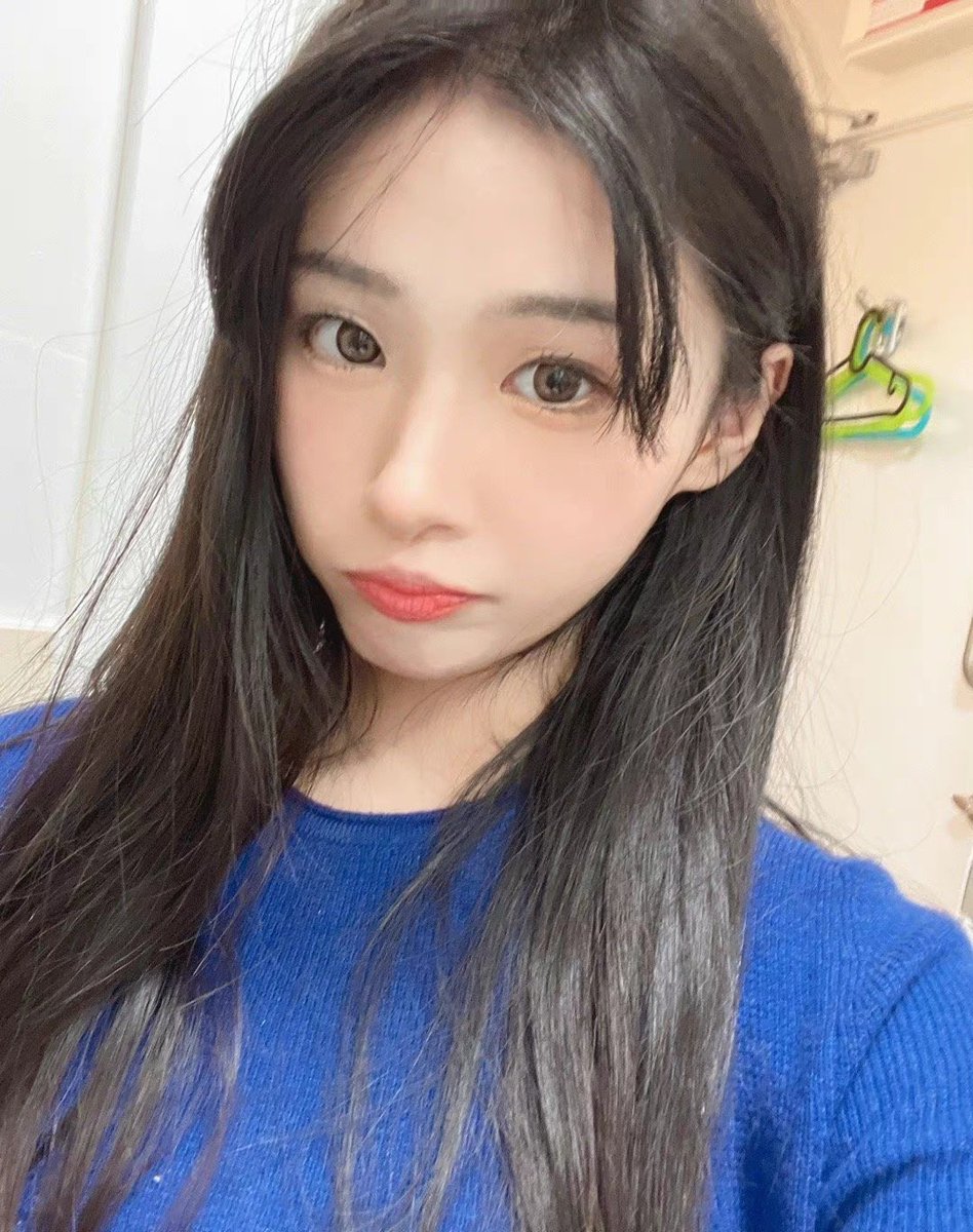 BlumeAbner's tweet photo. #女德 #母狗 #媚黑 #黑爹 #母狗 #bbc 出国上学变成给黑爹空投优质飞机杯 https://t.co/zG5Qf9kNQm
