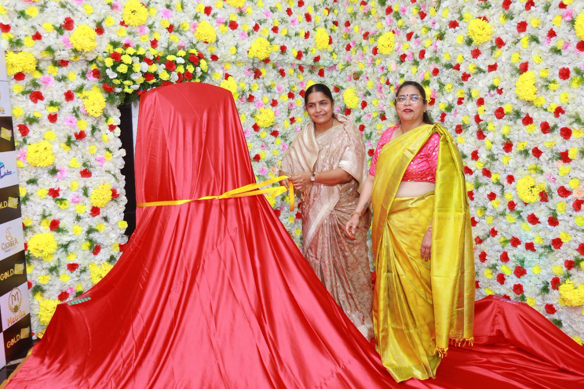 opencubegroup's tweet photo. Opencube Team takes immense pleasure to announce the grand launch of Gold ATM in Hyderabad,India.
#opencube #goldatm #hyderabad #teameffort #startup #business #entrepreneur #marketing #success #motivation #digitalmarketing #money #branding #inspiration #innovation #technology https://t.co/CwdAfPW4vP