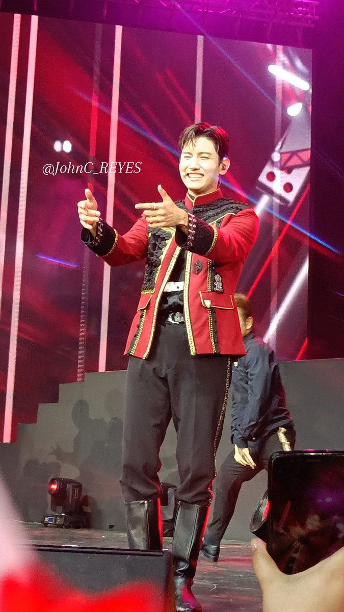 JohnC_REYES's tweet photo. Bakit ka ganyan Changmin? 🥹 @TVXQ #changmin #BeYou2inManila #BeYou2Manila  #BeYou2 https://t.co/7P9adAMvKh