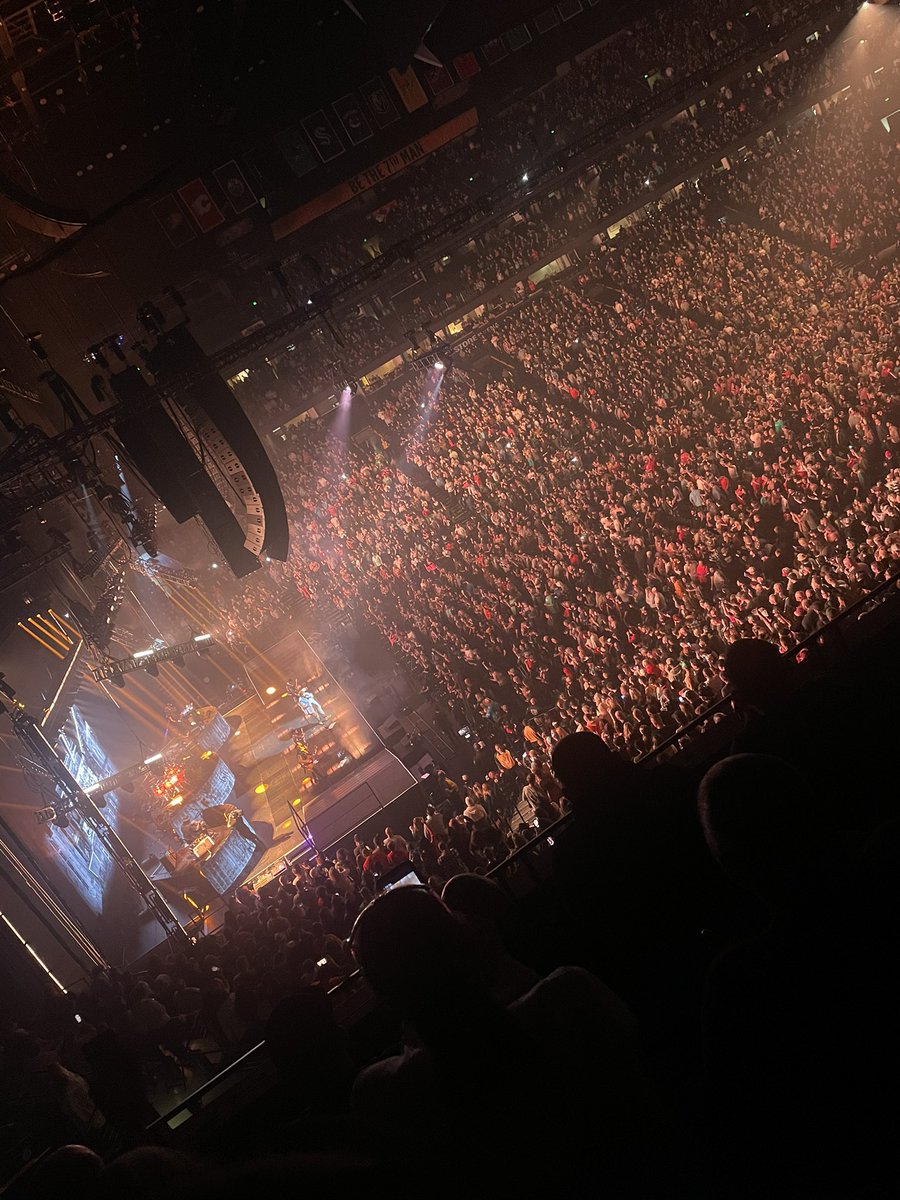 hivanessa_'s tweet photo. @JellyRoll615 Just wanted to say you were right, best concert ever. When you brought your daughter on stage my husband and I cried (we have 100% custody of his daughter for the same). Half of Dickson county was there for you and this is just the beginning for you! ❤️ https://t.co/fTvrvutWL0