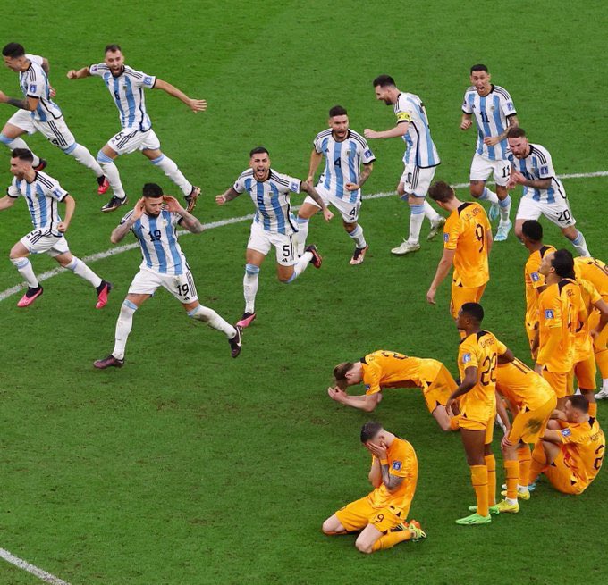 dutchfootball's tweet photo. A disgrace for the sport #NEDARG https://t.co/8ypzkvQluo