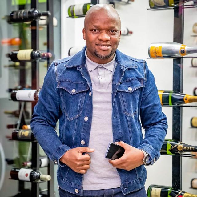 Themba_TT's tweet photo. #TheUncle #TheDad #TheEntertainer https://t.co/yMTqF9RNkE