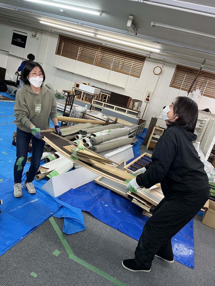 kaitouramma's tweet photo. みずほ演劇祭に向けて動き出しております！今日は稽古場の大掃除しました！今年は公演が立て込んでおりましたのでものが沢山でした！キレイになって年越しです！！
#かいとうらんま　#大掃除 https://t.co/bDua5iBVca