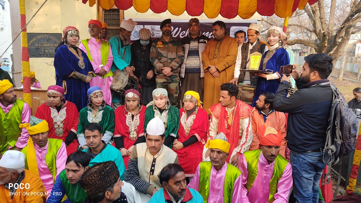 Khurshe05465049's tweet photo. #CulturalEventsofKupwara
#CulturalEvents
#CulturalProgram
#Culture #CLX #06DEC22KT https://t.co/6K5FzkDK7T