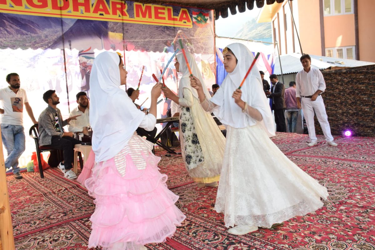 Khurshe05465049's tweet photo. #CulturalEventsofKupwara
#CulturalEvents
#CulturalProgram
#Culture #CLX #06DEC22KT https://t.co/BKO96NBOlP